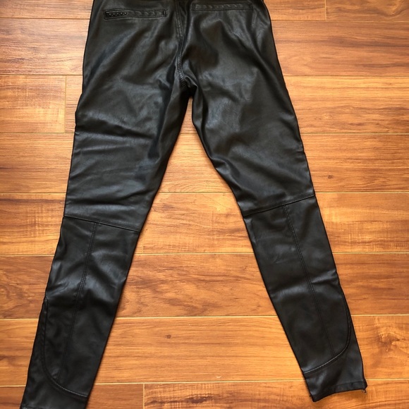 Blank NYC - vegan leather pants. New condition. - Picture 6 of 8